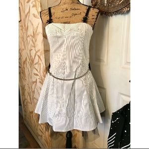 HOT TOPIC WHITE CUMMERBUND DRESS SZ JUNIORS LARGE